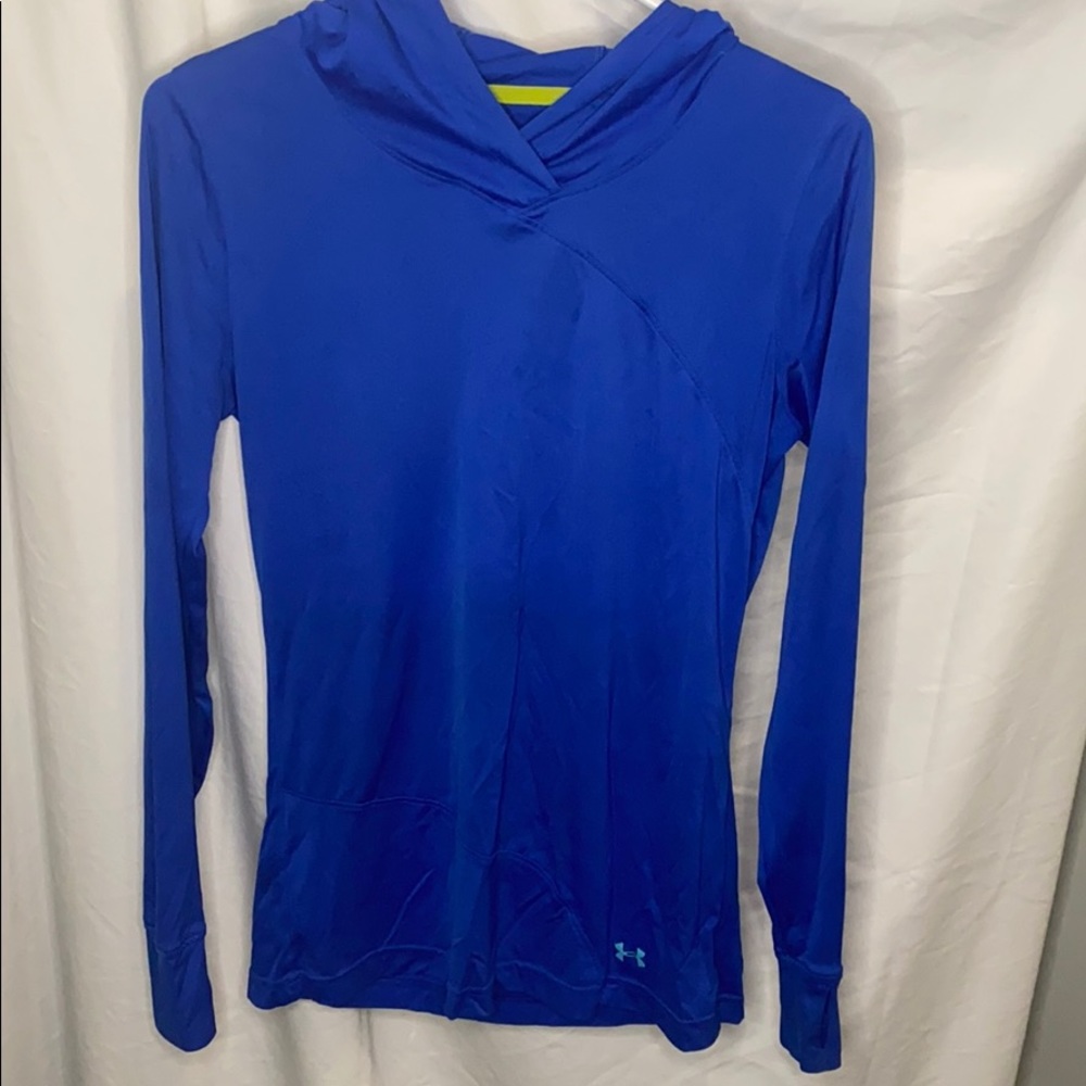 Women’s Large under armor performance hooded top